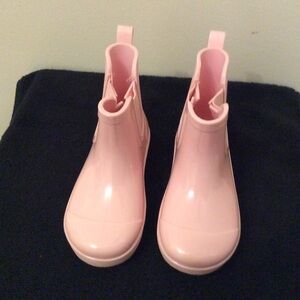 Bear paws pink rain boots